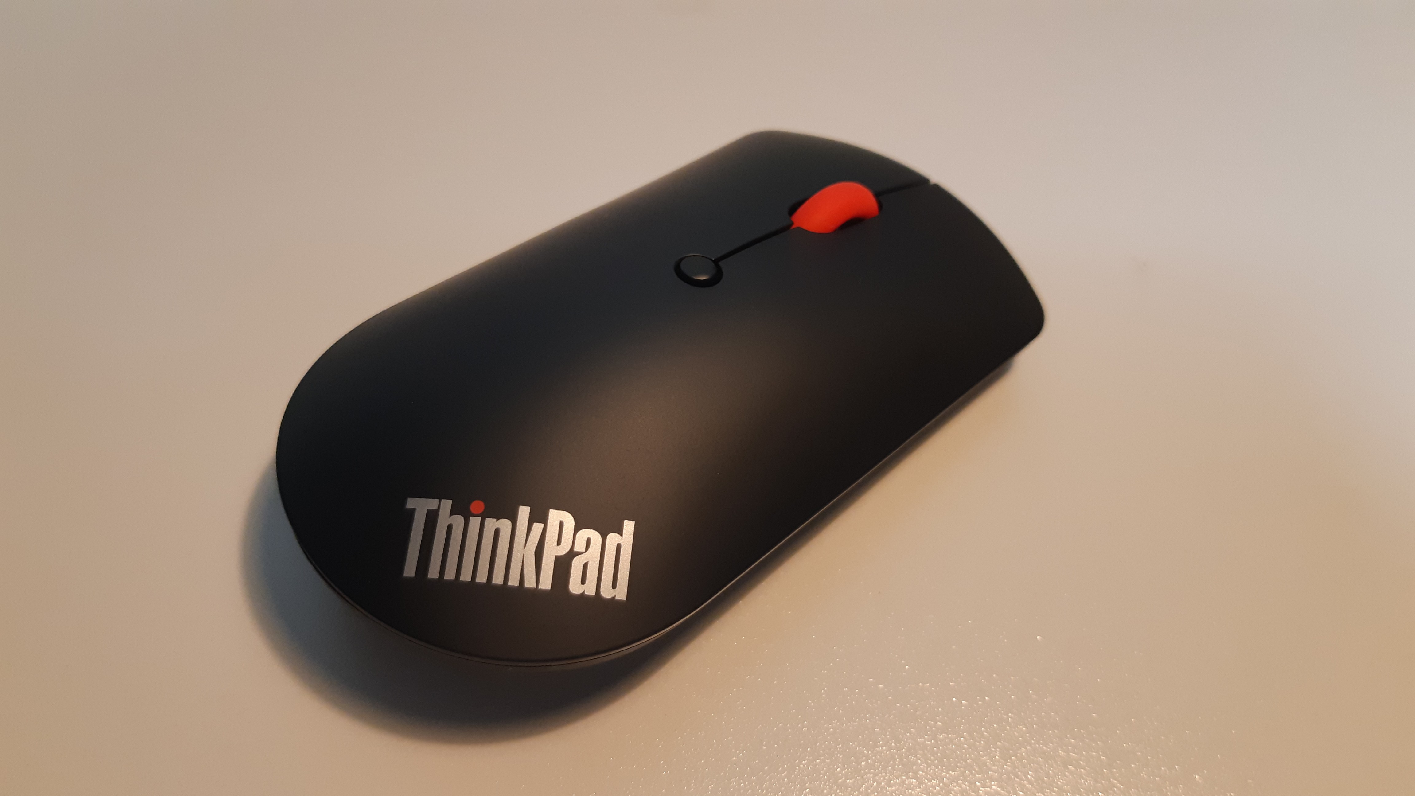 ThinkPad Bluetooth Silent 마우스 4Y50X88822