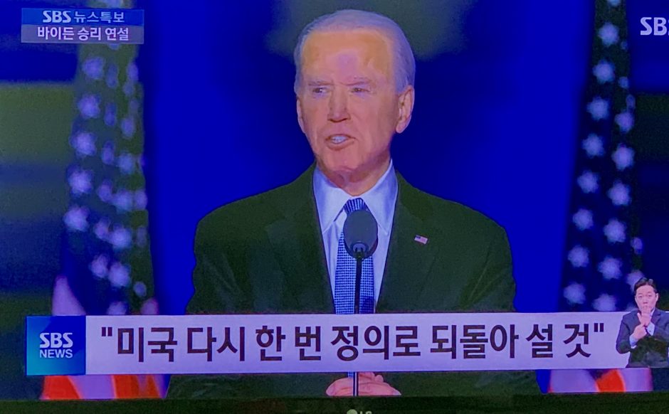 美 대선을 좌우한 중도층의 재반란