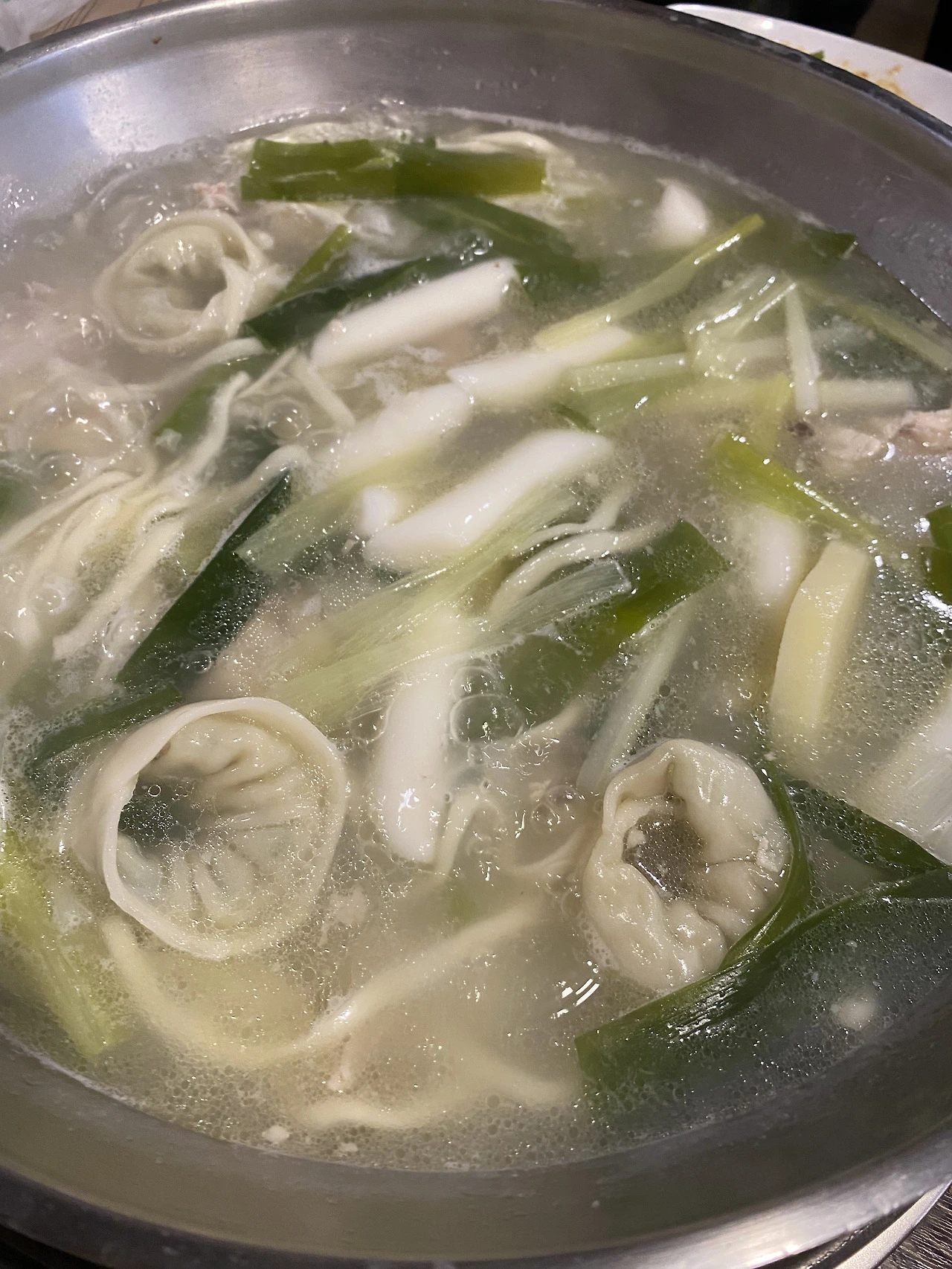 신촌 닭한마리. 리뷰3줄이상