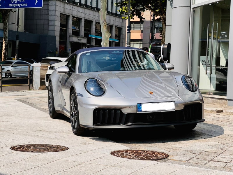 GT Silver 911GTS Cabriolet 출고