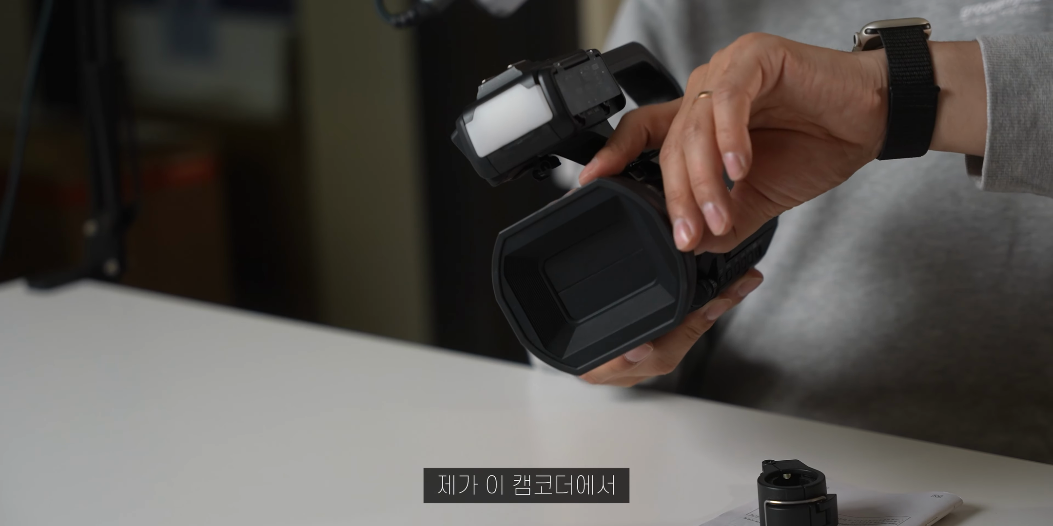 파나소닉 AG-CX20 실사용 리뷰, 24배 줌·5축 OIS·4K60p까지 직접 써보니 캠코더 추천 이유가 분명했습니다